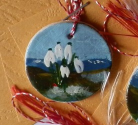 Martisor ceramic medalion, ghiocei