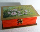 Casetă suvenir, pictată manual cu Mărărițe, 20 x 13 x 7 cm