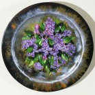 Farfurie pictata, flori de liliac